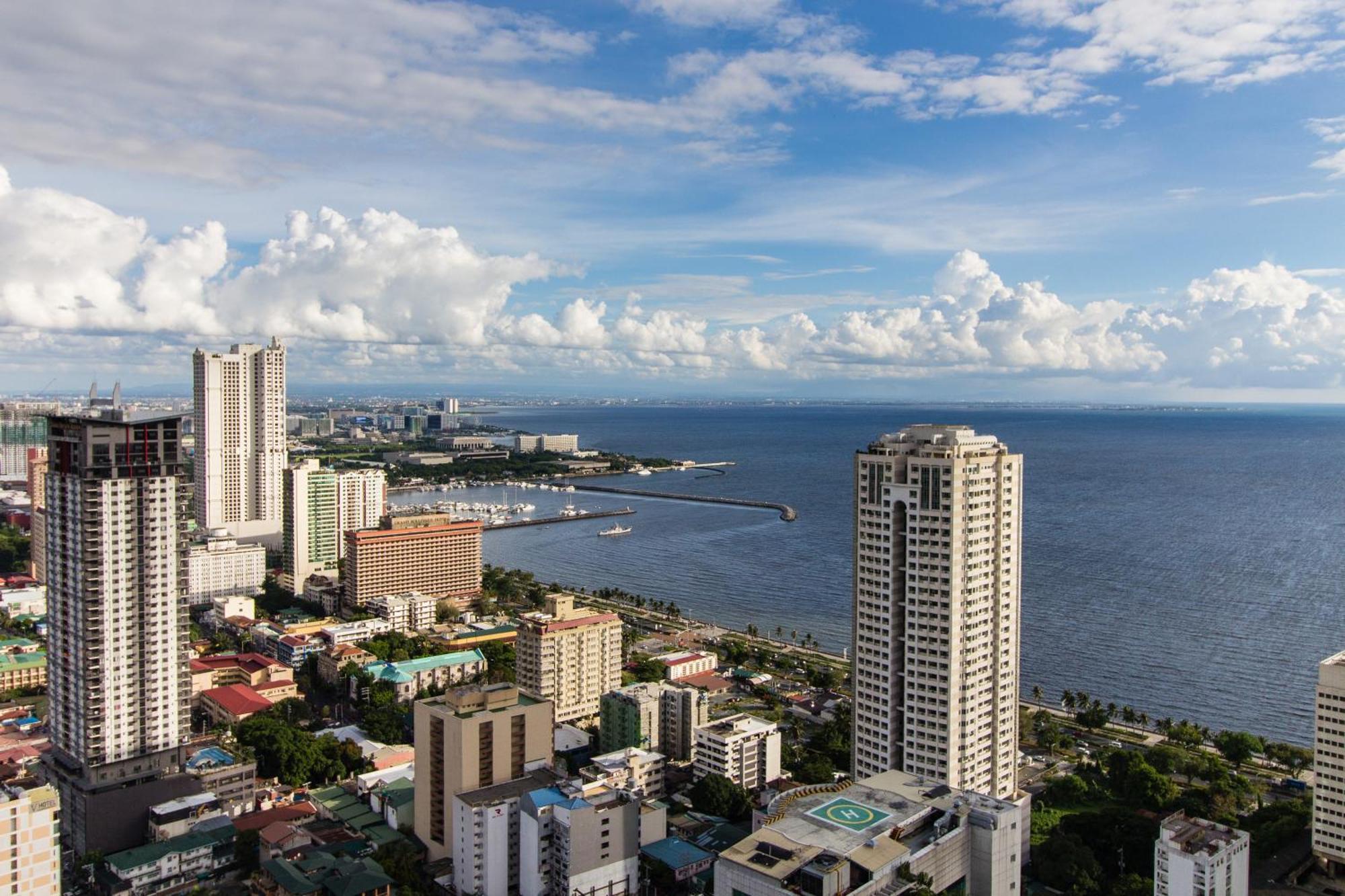 Pacific Bay Grand Suites Manila Esterno foto